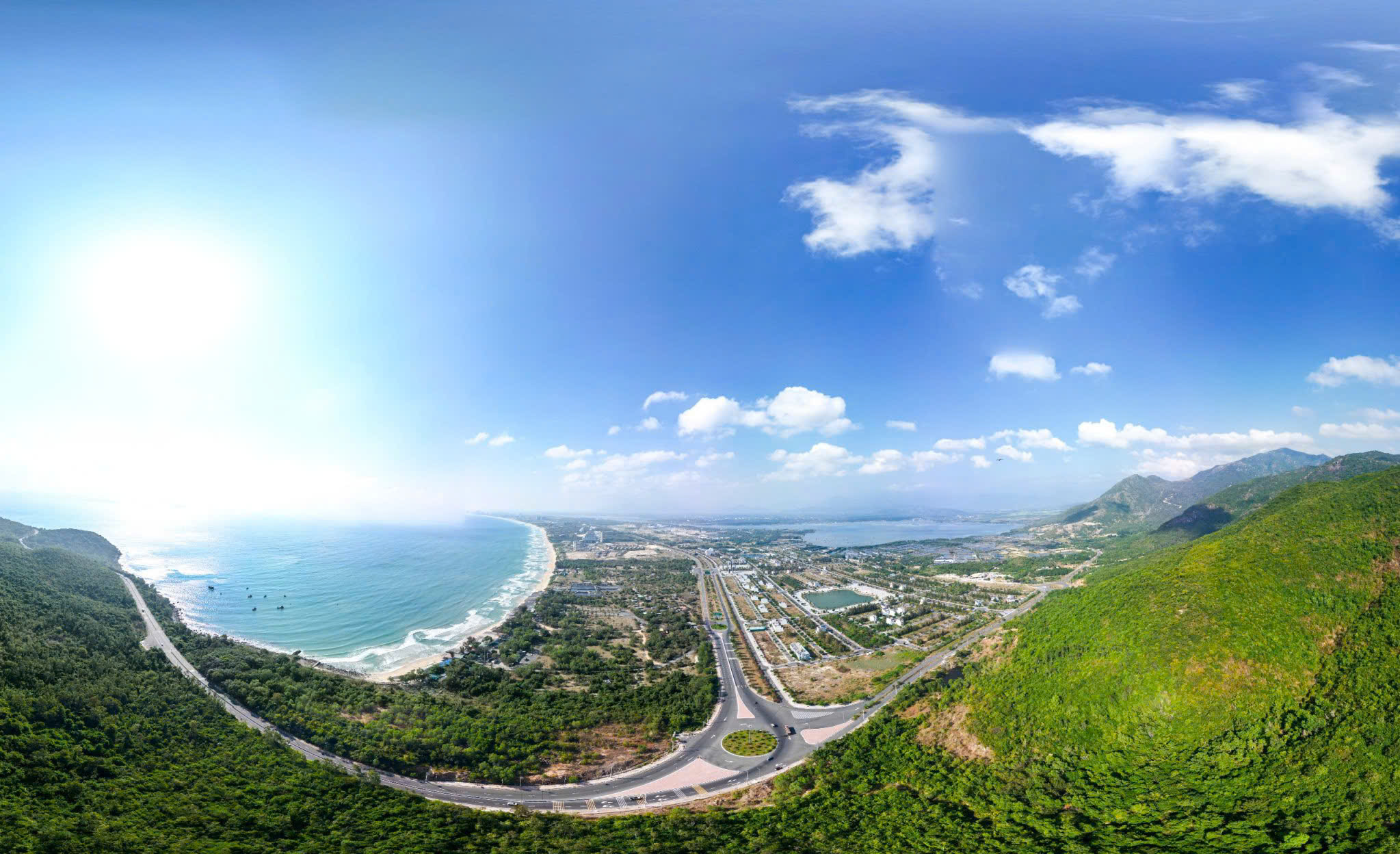 Cam Lâm: Tiến lên thành phố vào năm 2030