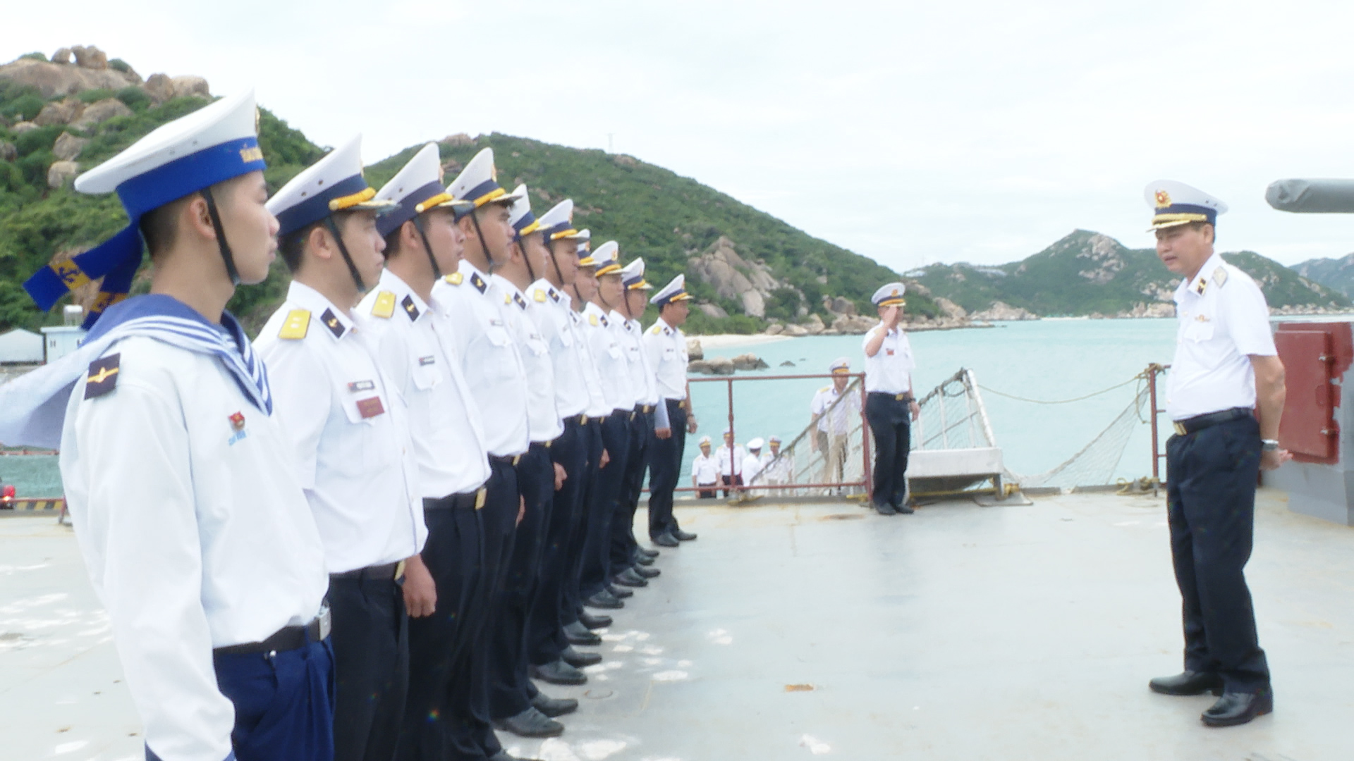 Tư lệnh Vùng 4 Hải quân: Kiểm tra, động viên cán bộ, chiến sĩ Tàu 26 nhân dịp năm mới 