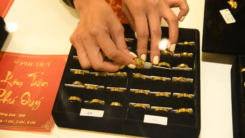 Giá vàng ngày 9/1: Vàng nhẫn, vàng miếng SJC cán mốc 86 triệu đồng/lượng