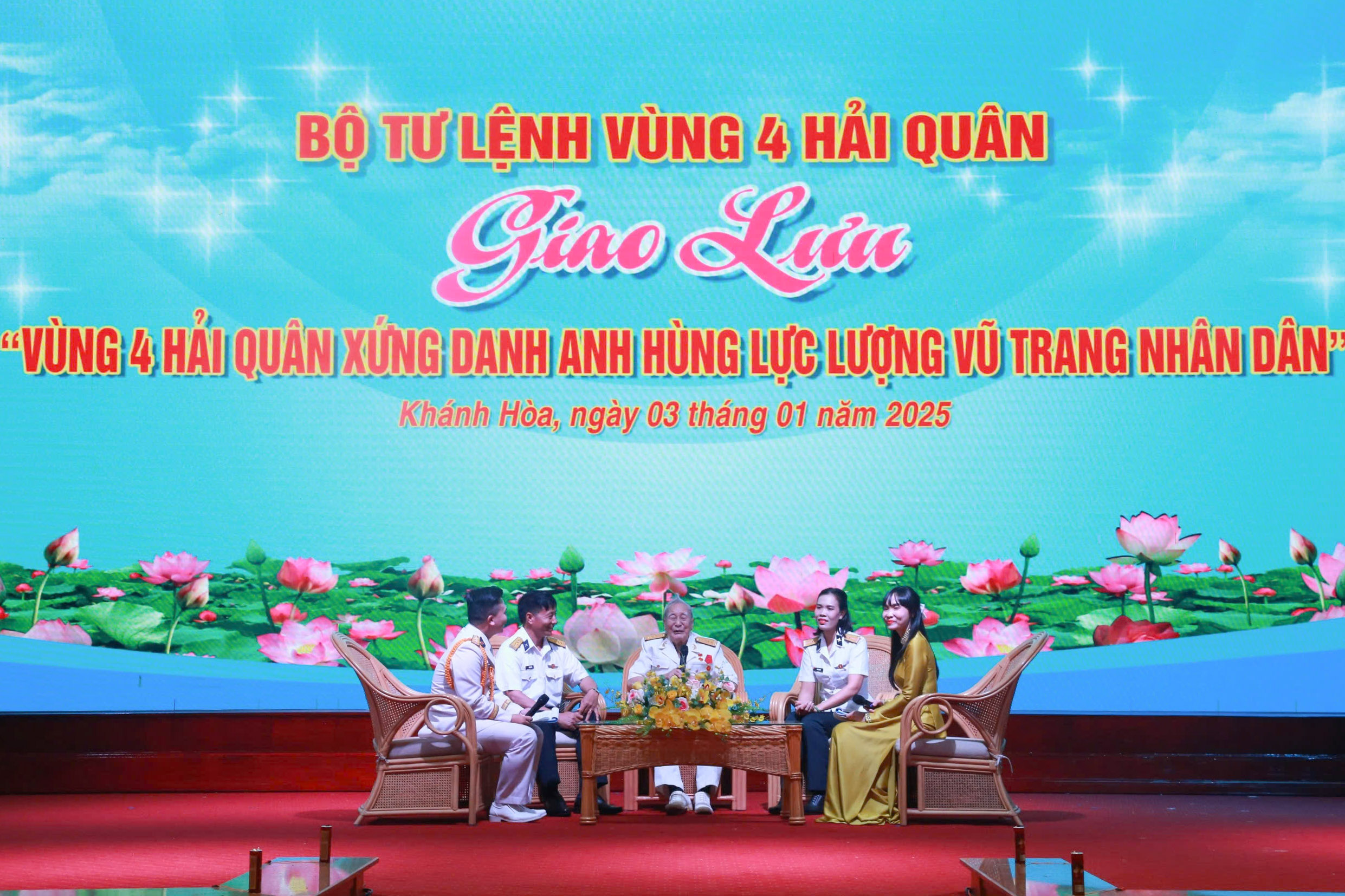 Tổ chức chương trình giao lưu “Vùng 4 Hải quân - Xứng danh Anh hùng”