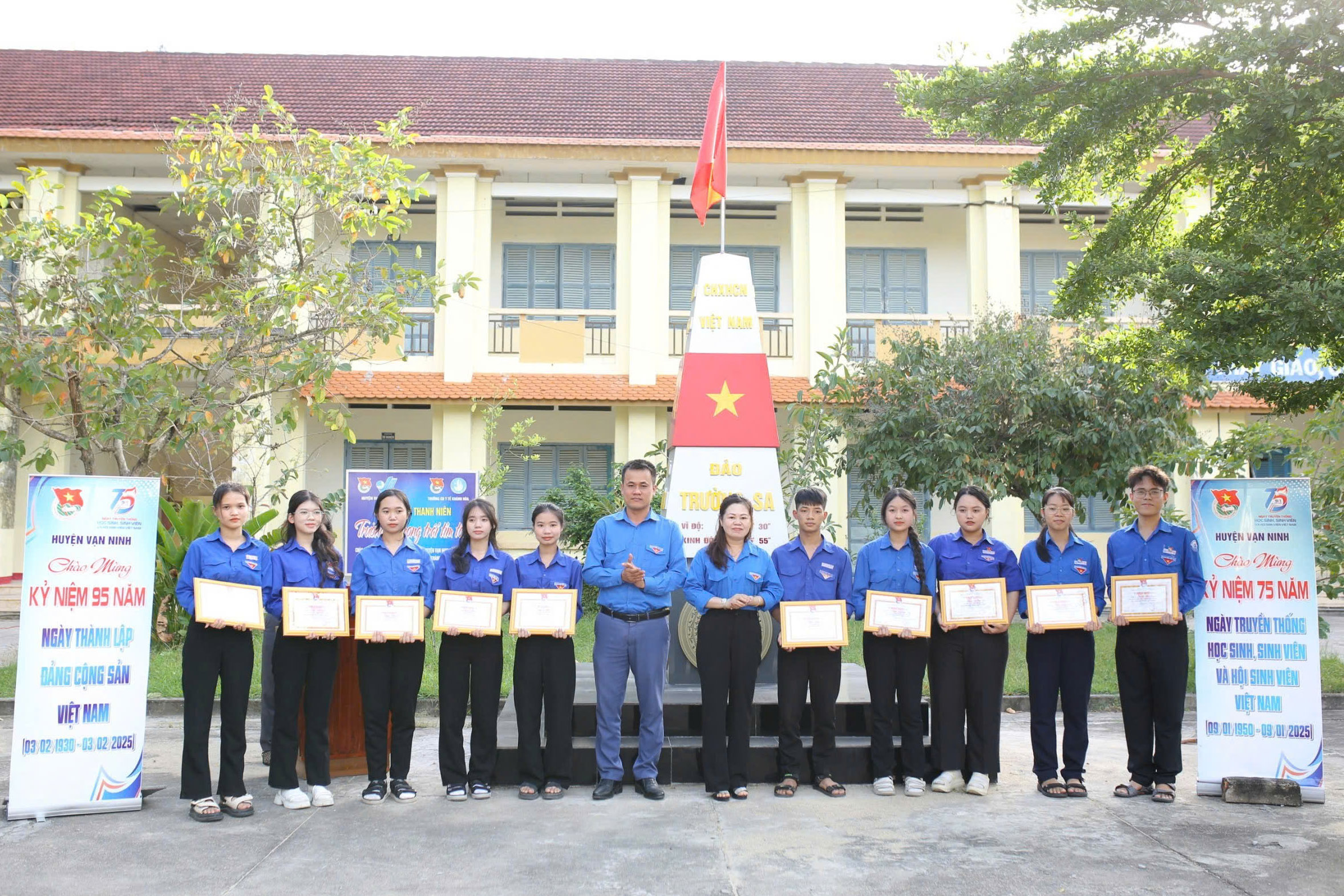 Vạn Ninh: Tọa đàm "Nâng cao chất lượng phong trào Học sinh 3 tốt"