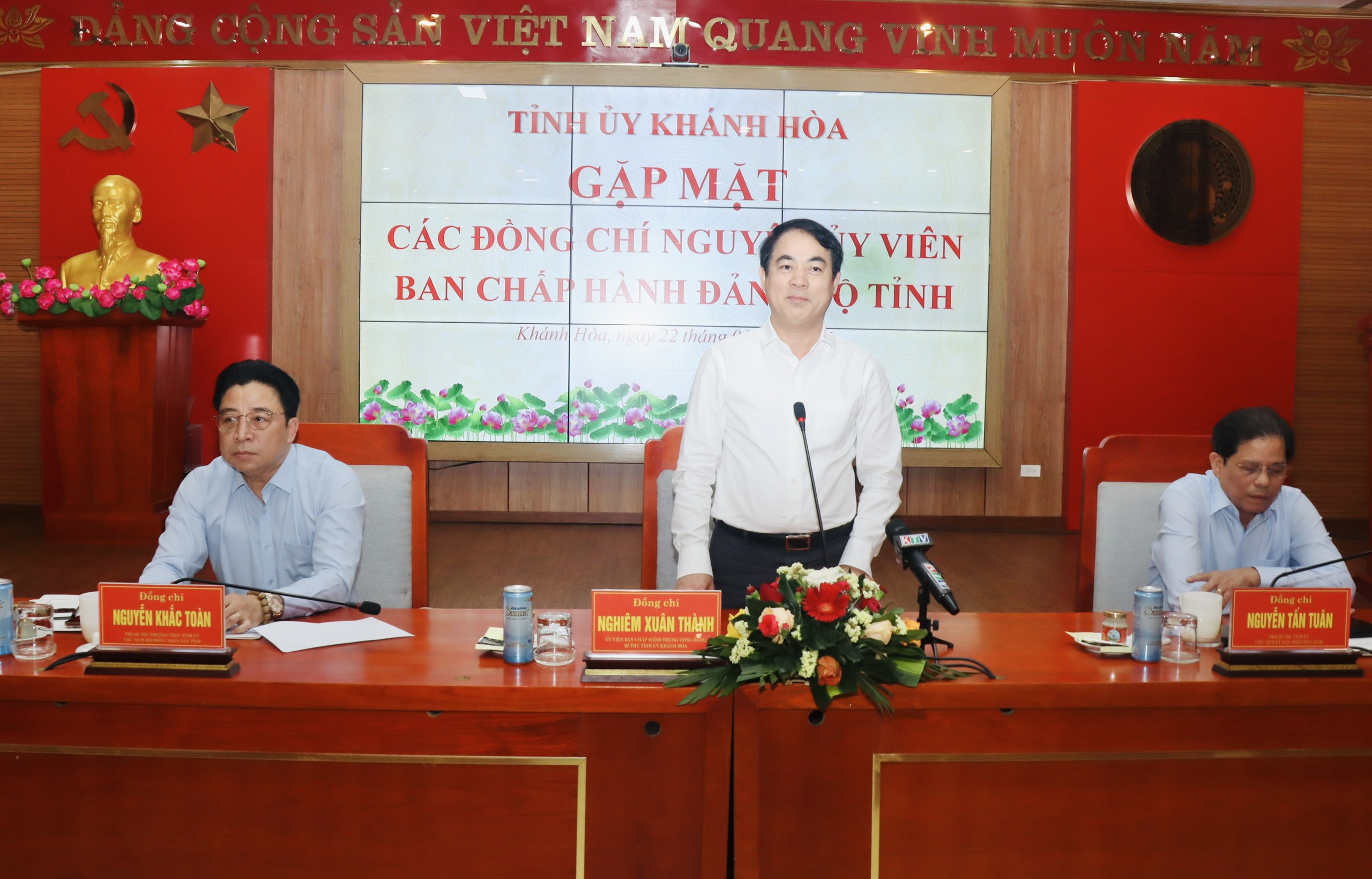 Ban Thường vụ Tỉnh ủy: Gặp mặt các vị nguyên Ủy viên Ban Chấp hành Đảng bộ tỉnh