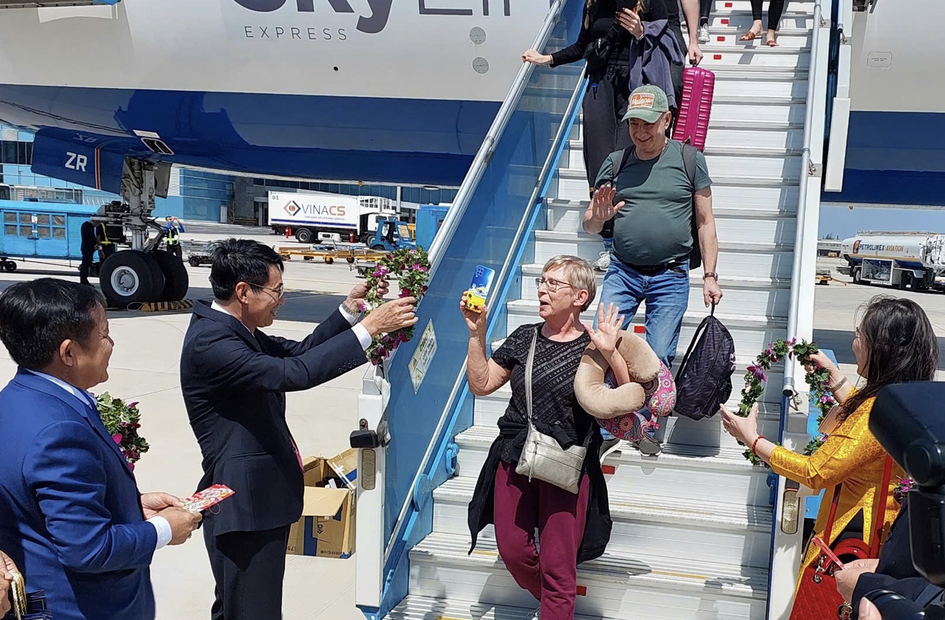 Hơn 530 khách du lịch Ba Lan “xông đất” Khánh Hòa trong ngày mùng 1 Tết Ất Tỵ