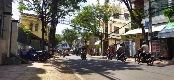 Có một con đường nhộn nhịp ở Cửa Bé