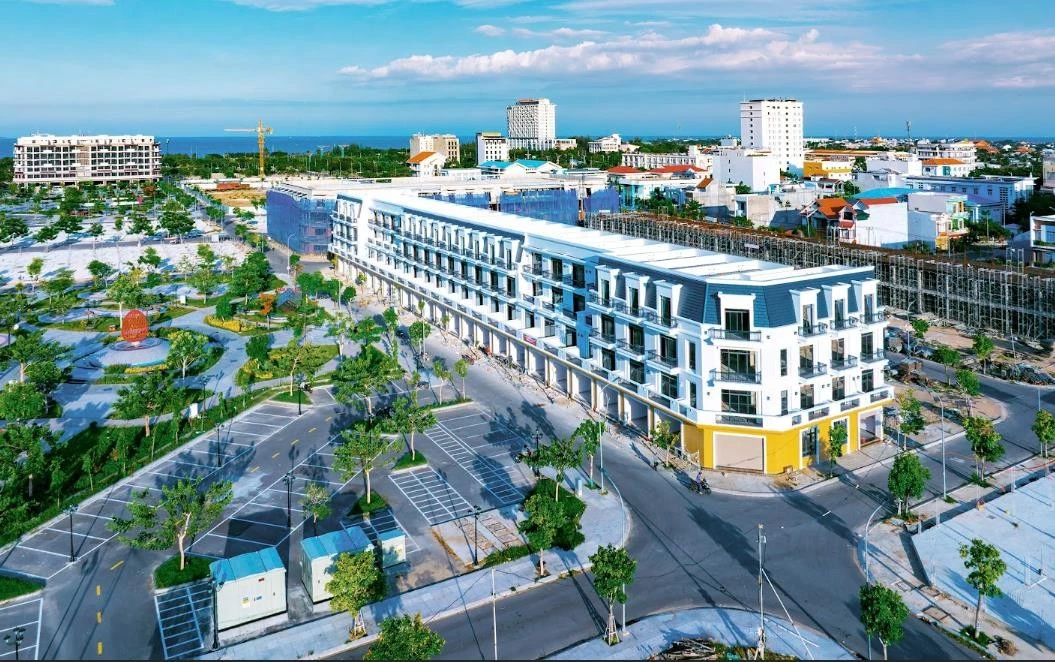 Một dãy liền kề shophouse dự án đã hoàn thiện. Ảnh: Bình Sơn oceanpark