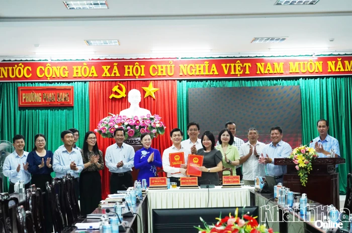 Báo và Phát thanh, Truyền hình Khánh Hòa ký kết phối hợp tuyên truyền với UBND phường Phan Rang