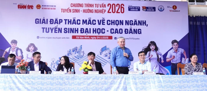 Báo Tuổi Trẻ phối hợp tư vấn tuyển sinh - hướng nghiệp cho hơn 1.000 học sinh khu vực Vạn Ninh