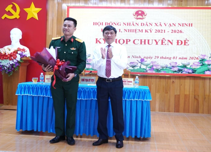 Kỳ họp chuyên đề HĐND xã Vạn Ninh khóa I