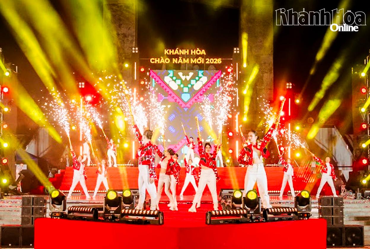 Các nghệ sĩ của Nhà hát Nghệ thuật truyền thống tỉnh đã sẵn sàng cho đợt biểu diễn cao điểm phục vụ khán giả.