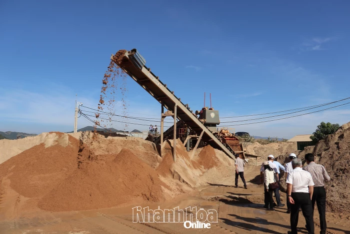 Phát triển sản xuất cát công nghiệp: Giảm áp lực khai thác cát tự nhiên
