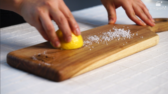 9 công dụng của muối ăn trong cuộc sống hàng ngày