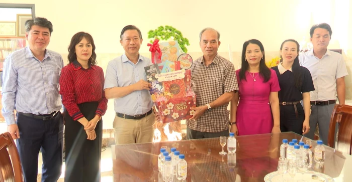 Xã Cam Lâm: Thăm, chúc Tết các cơ sở tôn giáo