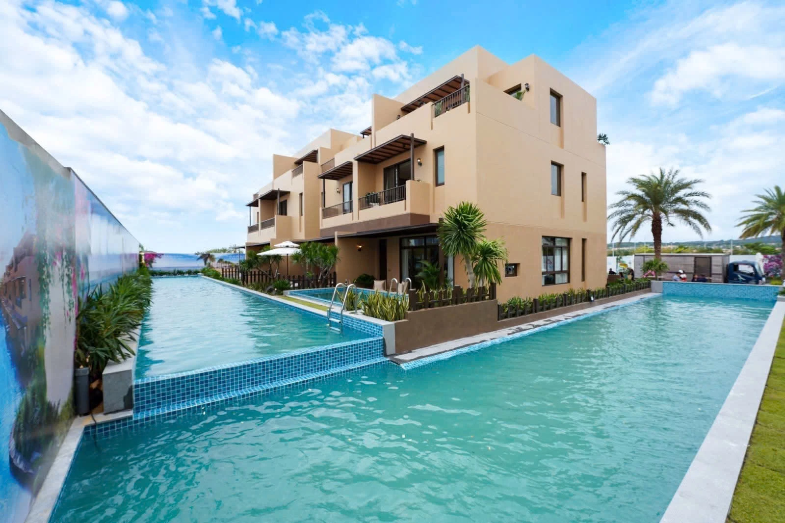 Nhà mẫu tiểu khu Ma-rốc tại đại đô thị biển CaraWorld Cam Ranh.