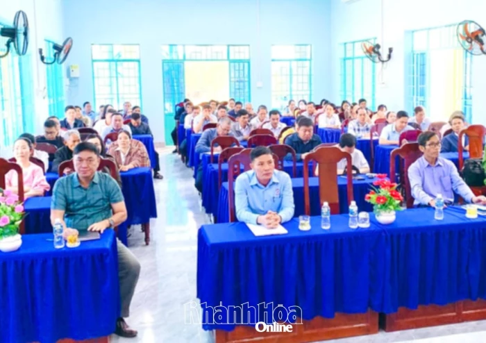 Đảng ủy xã Anh Dũng tổ chức quán triệt các chỉ thị, nghị quyết của Đảng