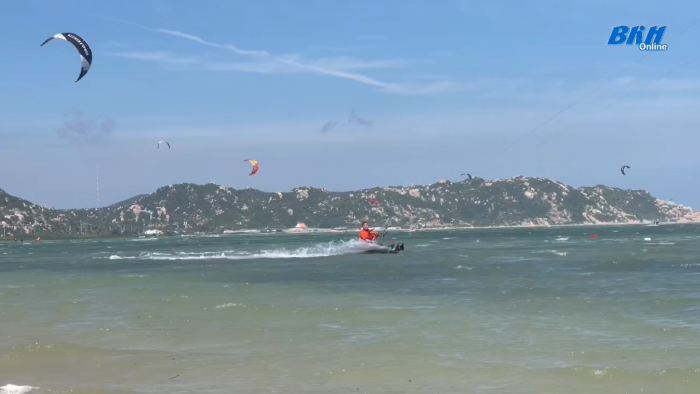 Video: Một ngày thi đấu tại Giải lướt ván diều quốc tế Mỹ Hòa - Khánh Hòa 2026
