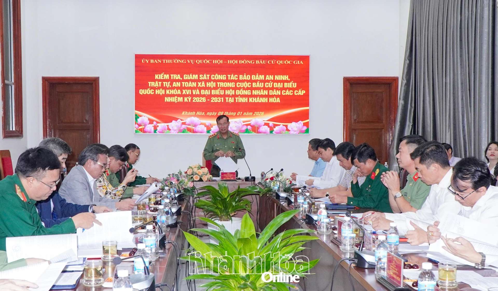 Quanh cảnh tại buổi làm việc