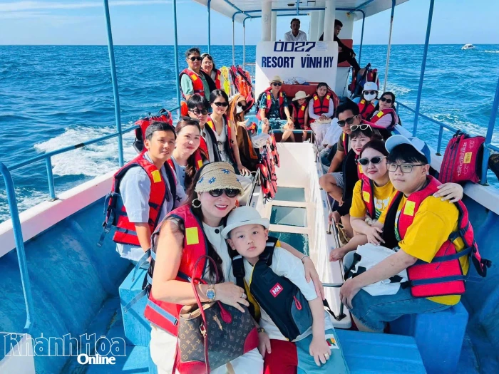 Không để những “vết gợn” làm xấu hình ảnh du lịch Khánh Hòa