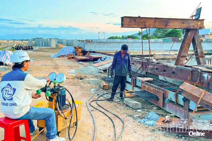 Dự án Xây dựng tuyến đường ven biển Vạn Ninh đi Ninh Hòa: Sớm gỡ vướng để đẩy nhanh tiến độ