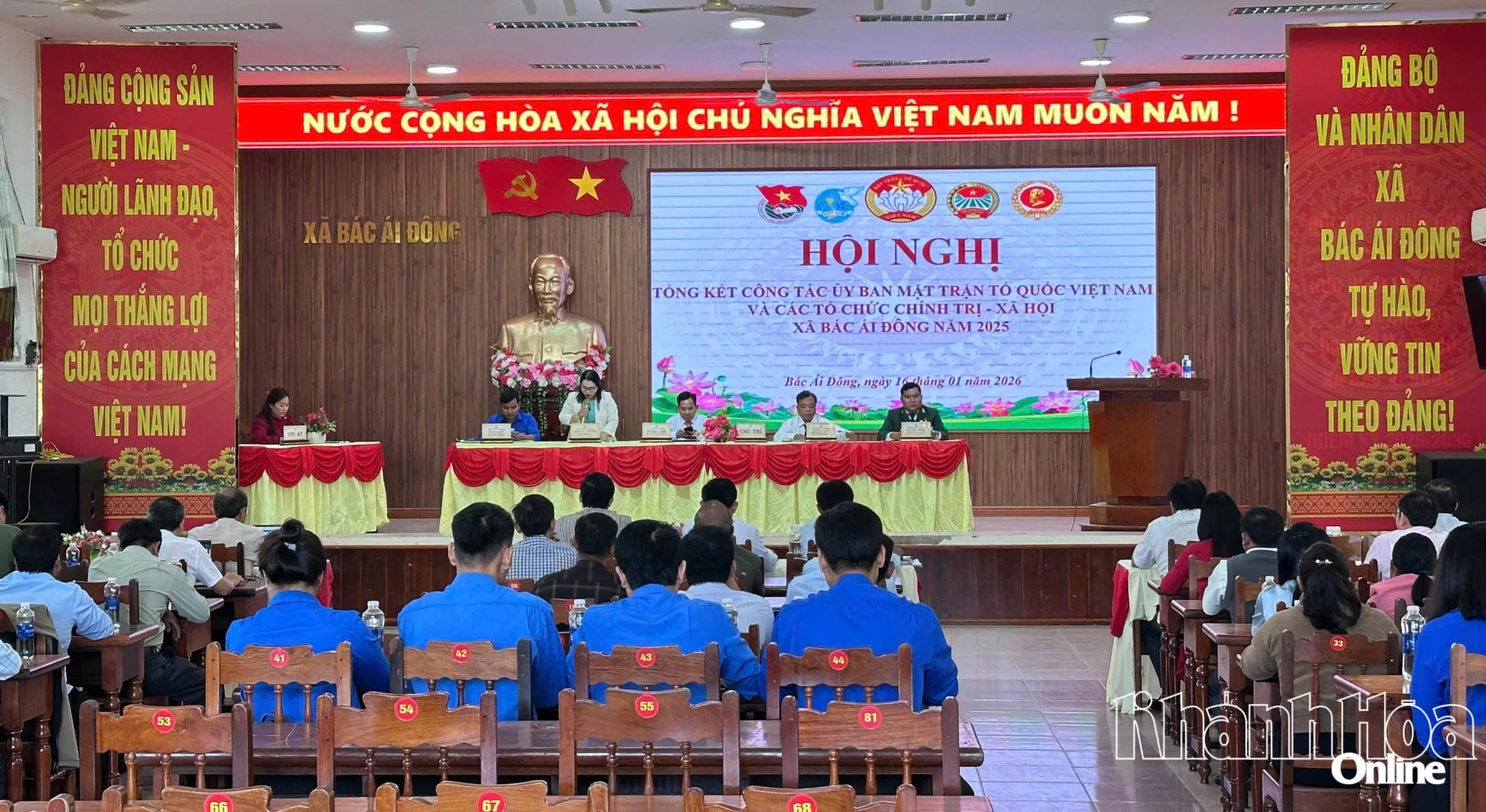 Quang cảnh hội nghị.