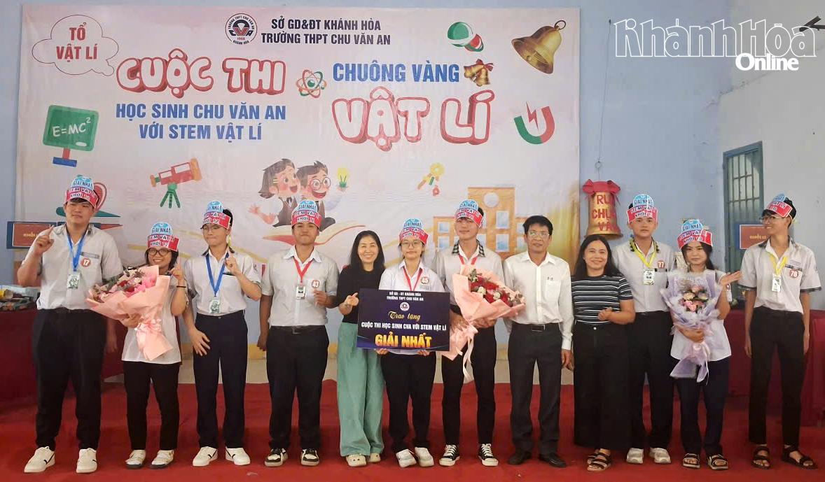 Ban tprp chức trao giải nhất