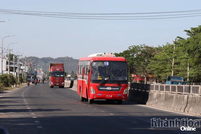 Quy định về sử dụng xe mô tô, xe gắn máy, xe thô sơ để kinh doanh vận chuyển hành khách, hàng hóa
