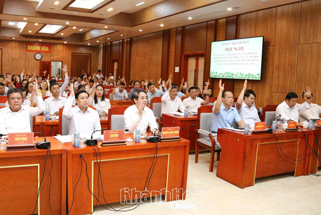 Podcast: Bản tin ngày 13-1