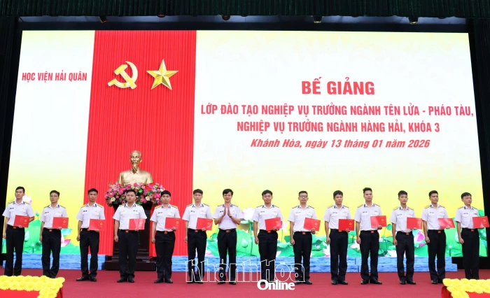 Học viện Hải quân bế giảng các lớp đào tạo Nghiệp vụ trưởng khóa 3