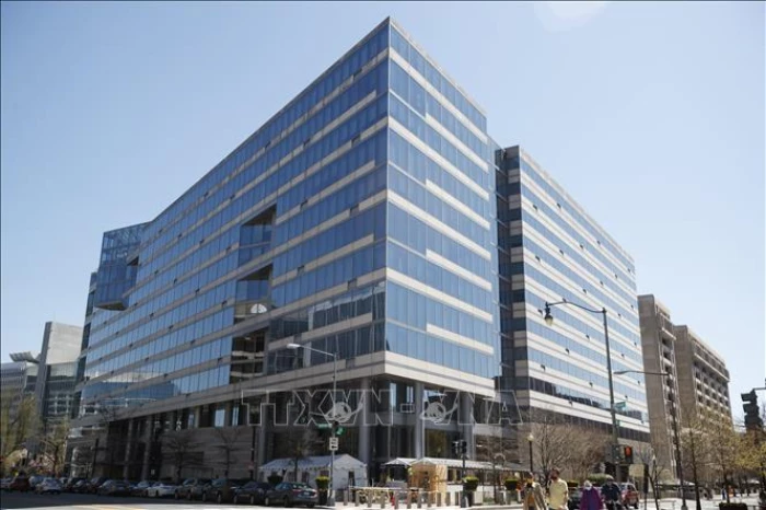 IMF nâng dự báo tăng trưởng kinh tế toàn cầu