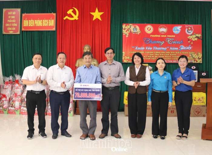 Tổ chức chương trình “Xuân yêu thương” tại Tổ dân phố Bích Đầm