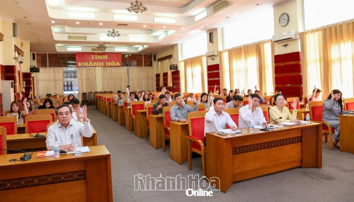Văn phòng Đoàn Đại biểu Quốc hội và HĐND tỉnh Khánh Hòa lấy ý kiến cử tri nơi công tác đối với người dự kiến giới thiệu ứng cử đại biểu Quốc hội khóa XVI và đại biểu HĐND tỉnh nhiệm kỳ 2026 - 2031