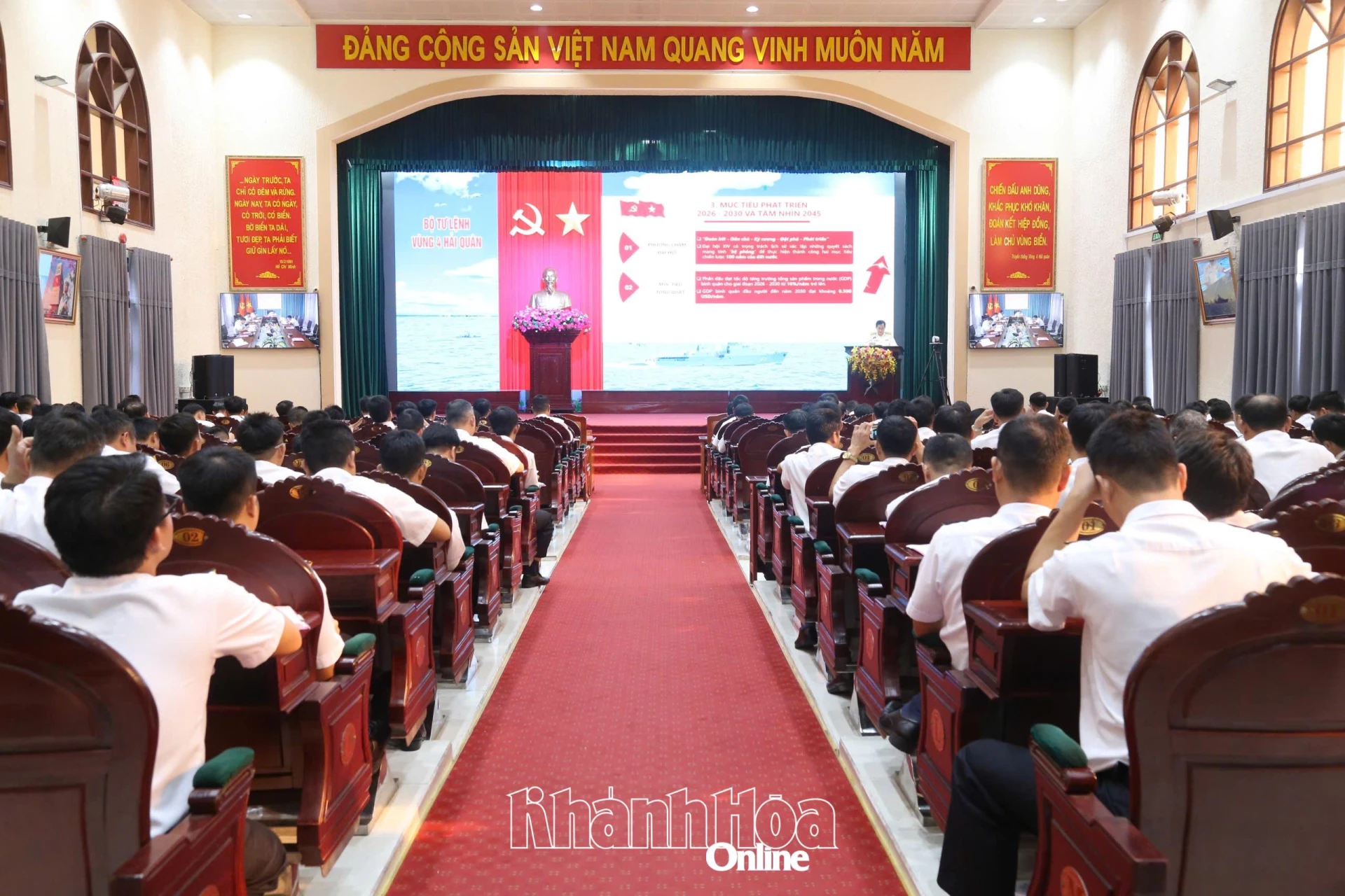 Quang cảnh hội nghị.