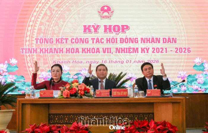 Phiên khai mạc Kỳ họp tổng kết công tác HĐND tỉnh Khánh Hòa khóa VII thông qua 10 nghị quyết