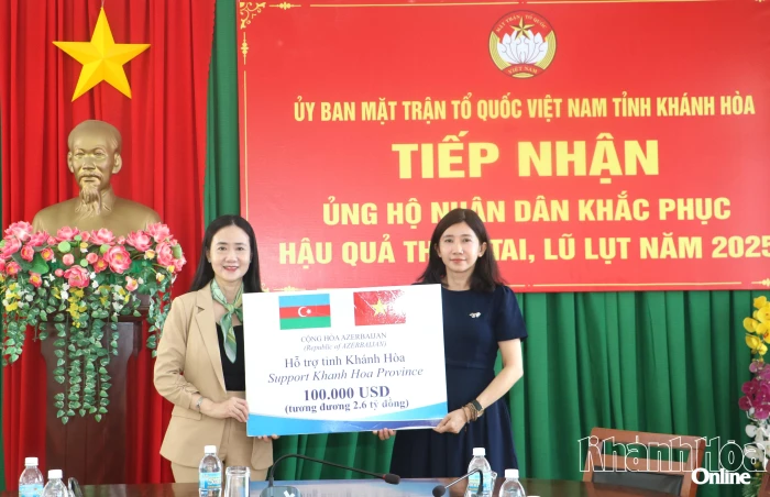 Cộng hòa Azerbaijan hỗ trợ tỉnh Khánh Hòa 100.000 USD khắc phục hậu quả do mưa lũ