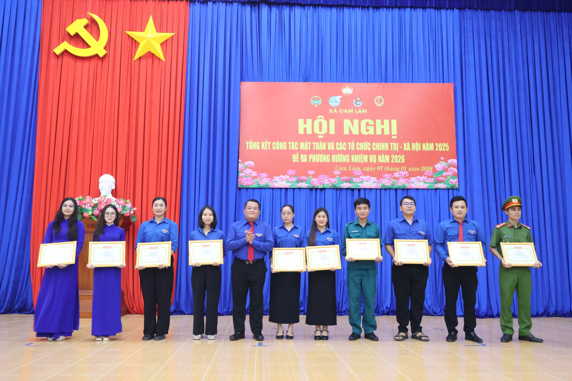 Các cá nhân được khen thưởng.