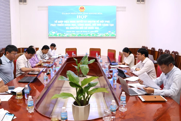 Phó Chủ tịch UBND tỉnh Nguyễn Thanh Hà họp với Tổ giúp việc Nghị quyết số 57