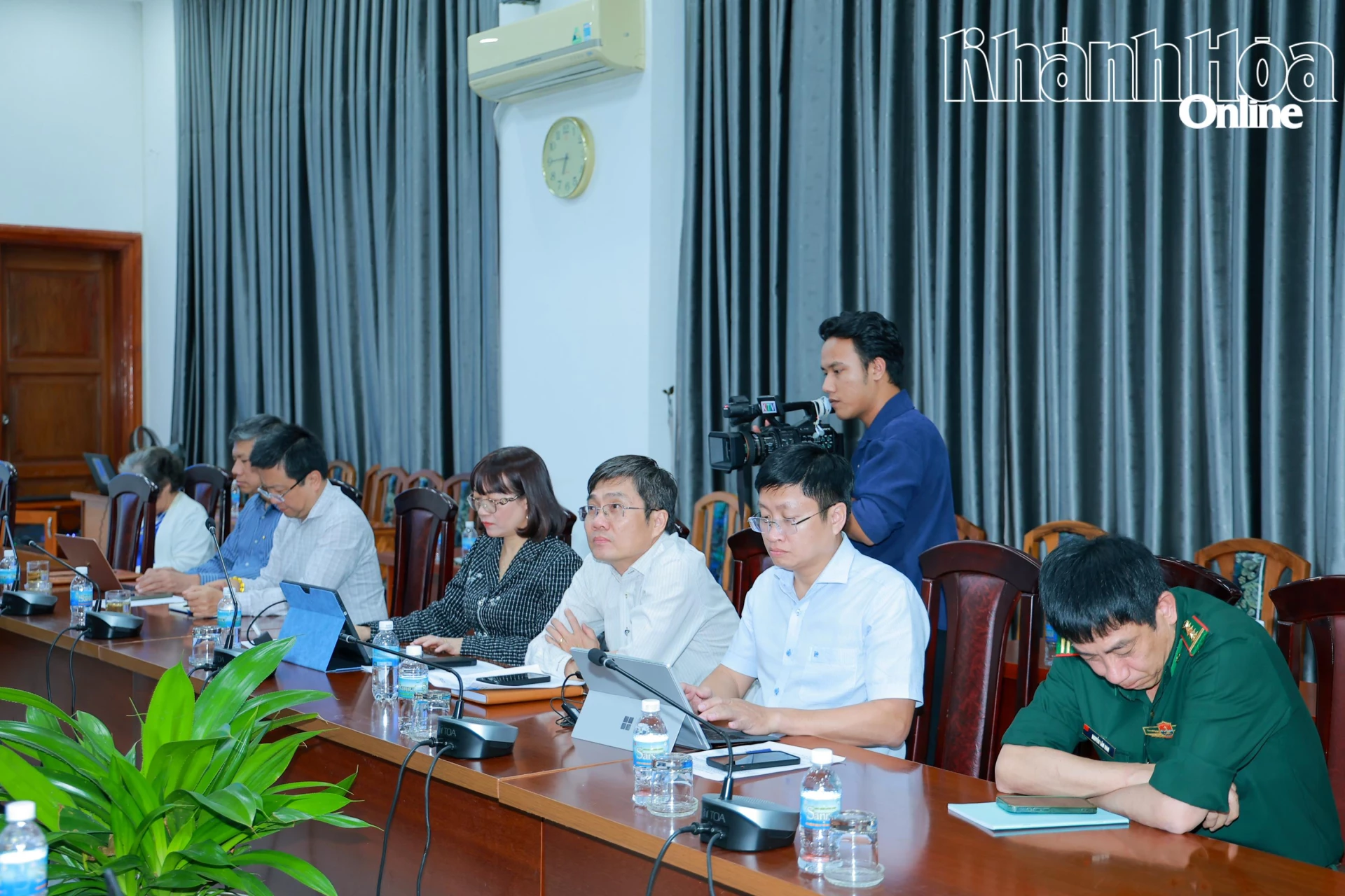 Đại diện một số sở, ngành tham dự hội nghị.