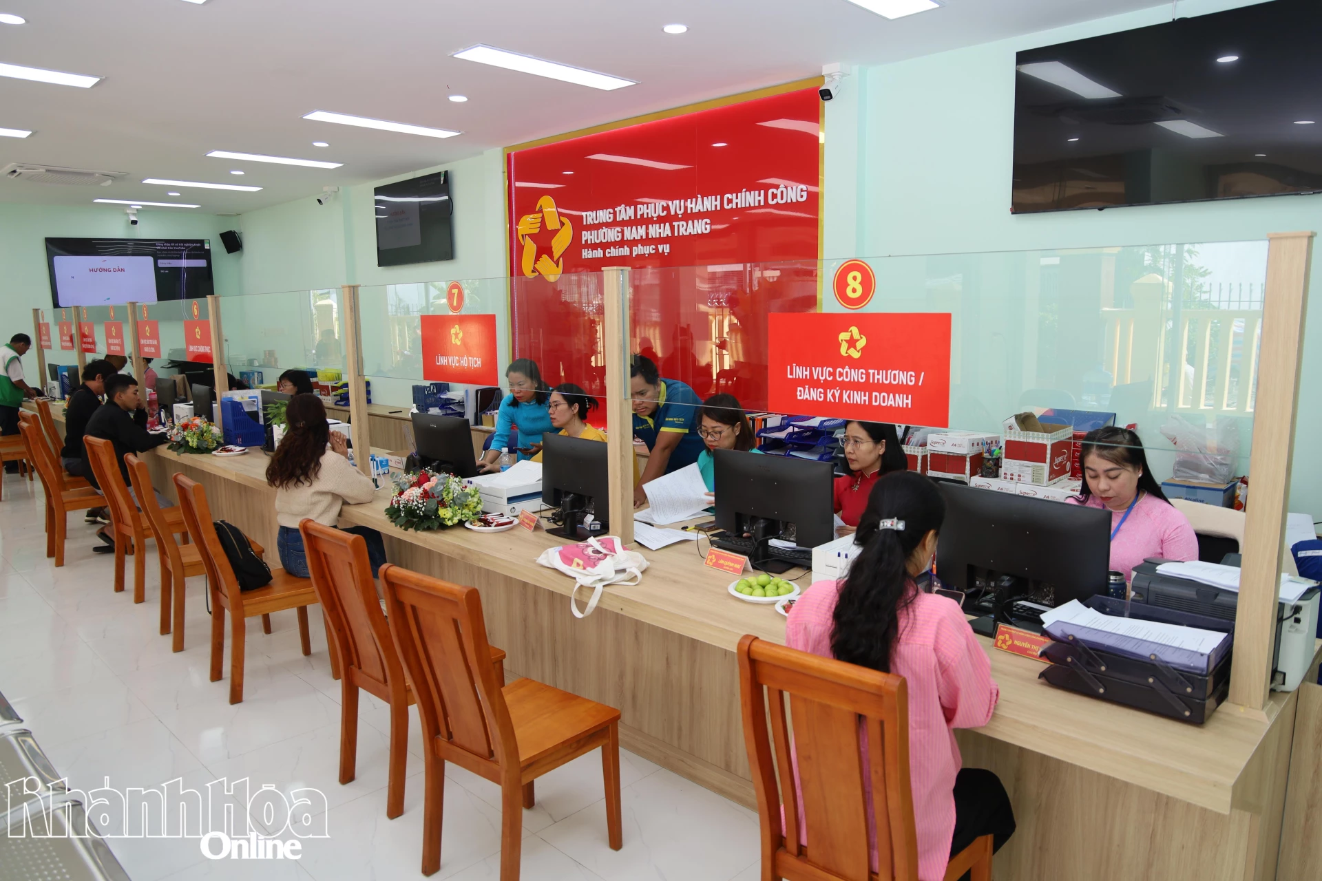 Các quầy được bố trí rộng rãi hơn trước. 