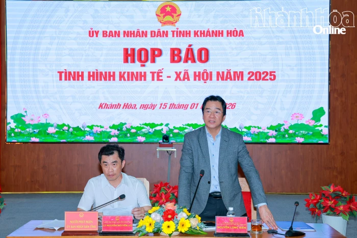 UBND tỉnh Khánh Hòa họp báo kinh tế - xã hội năm 2025