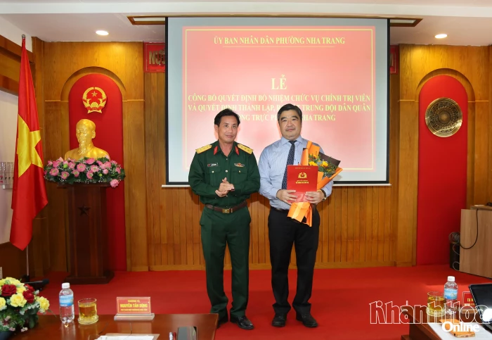 Phường Nha Trang ra mắt Trung đội Dân quân thường trực phường