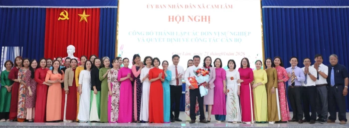 Xã Cam Lâm công bố thành lập các đơn vị sự nghiệp công lập và công tác cán bộ