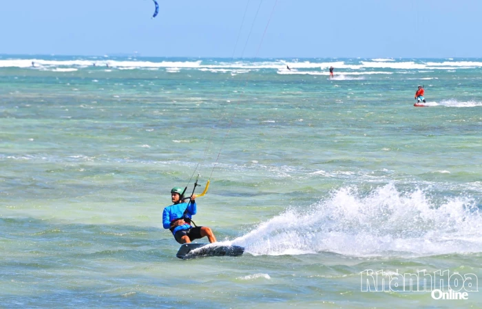 Công an Khánh Hòa đảm bảo an toàn, an ninh Giải lướt ván diều quốc tế Mỹ Hòa - Khánh Hòa 2026