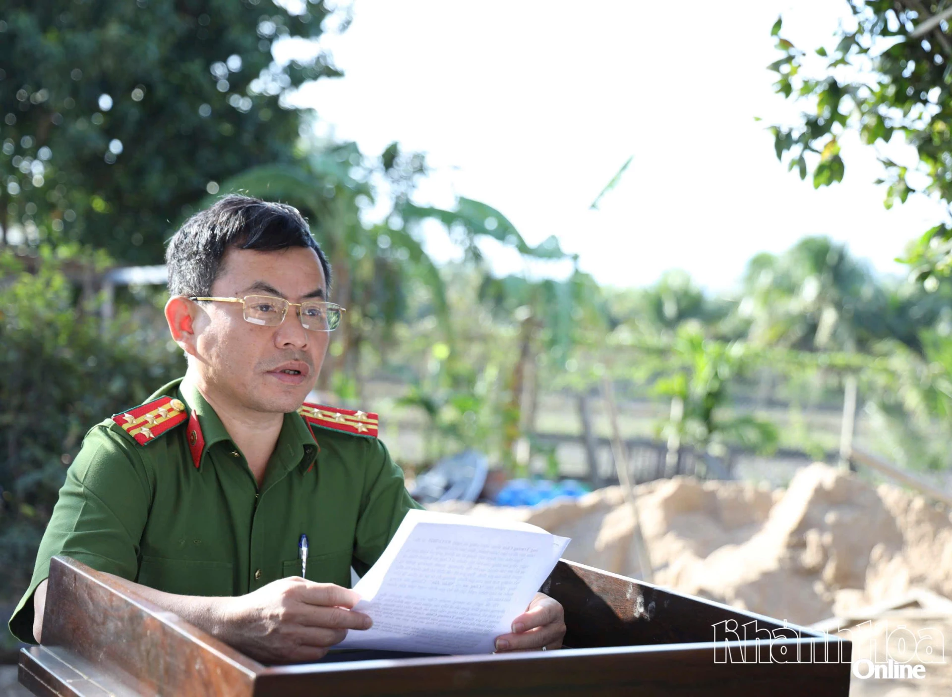 Đại tá Lê Quang Đồng phát biểu tại lễ bàn giao nhà.