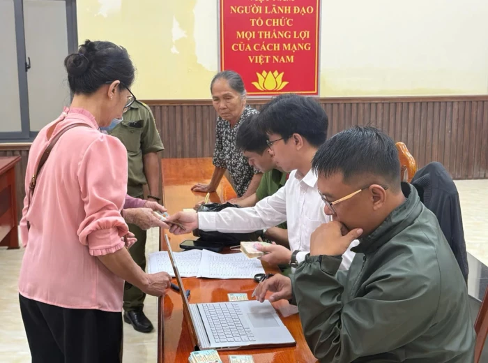 Phường Tây Nha Trang chi hỗ trợ đợt 2 cho hơn 47.000 người bị thiệt hại do mưa lũ