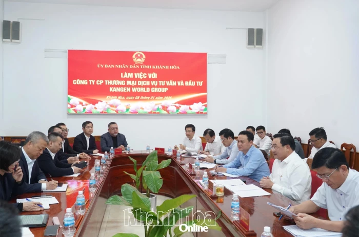 Phó Chủ tịch UBND tỉnh Trịnh Minh Hoàng làm việc với Công ty Kangen World Group
