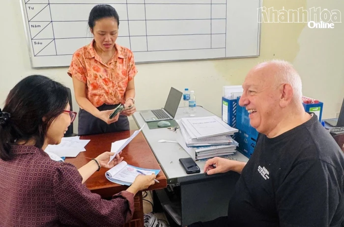 Ban Vận động cứu trợ tỉnh Khánh Hòa chuyển hơn 215,5 tỷ đồng kinh phí hỗ trợ người dân bị thiệt hại do mưa lũ