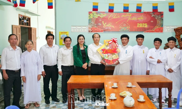 Phó Bí thư Tỉnh ủy Nguyễn Khắc Hà thăm, chúc Tết các cơ sở, cá nhân tôn giáo