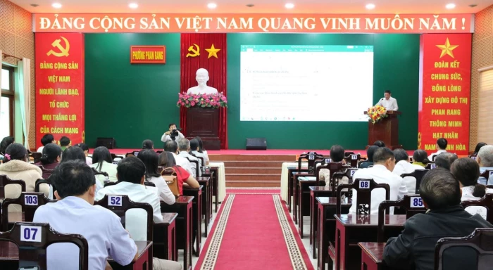 Đảng ủy phường Phan Rang quán triệt, tuyên truyền các văn bản về công tác tổ chức xây dựng Đảng