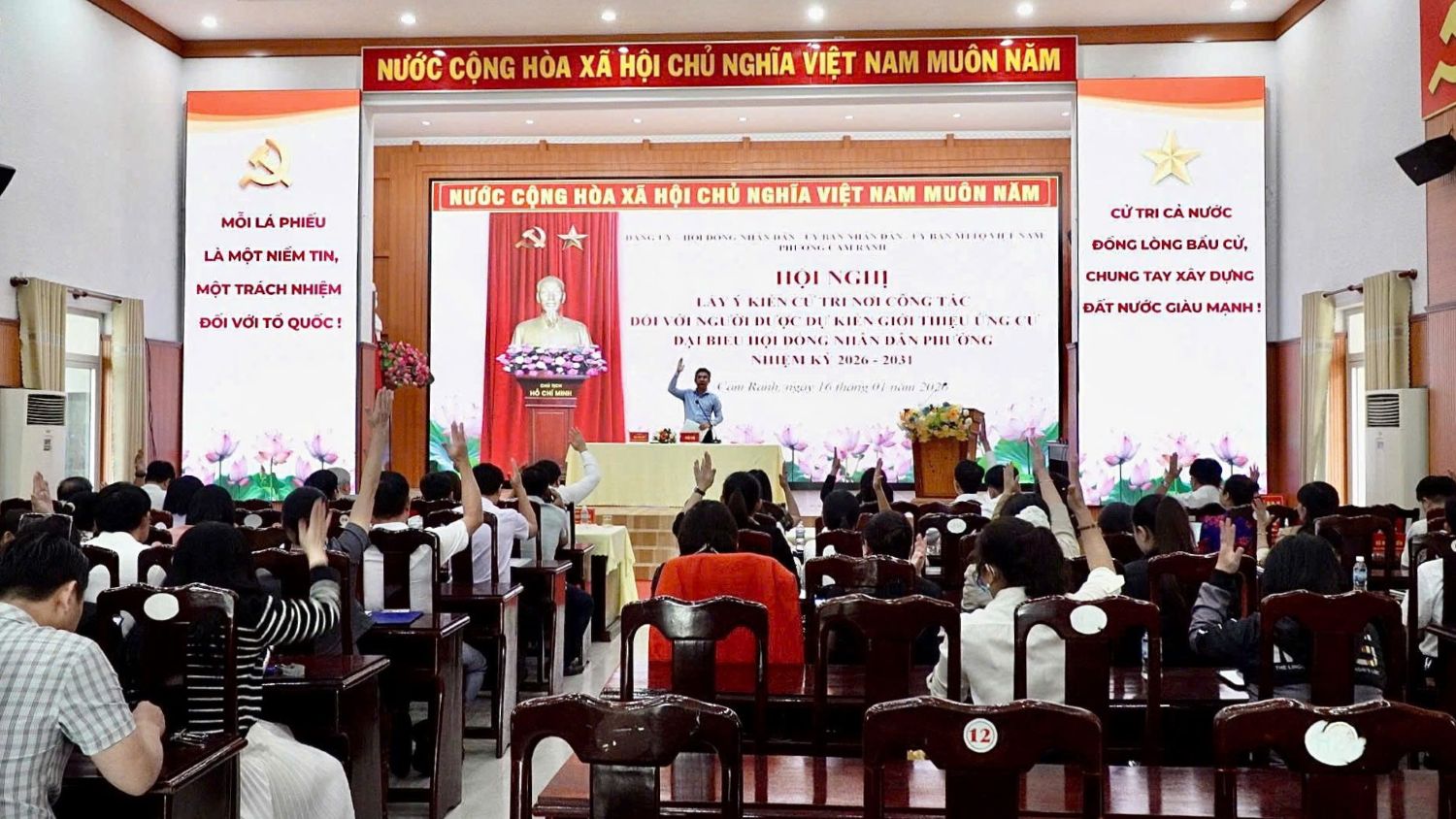 Quang cảnh hội nghị.