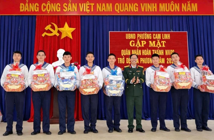 Phường Cam Linh gặp mặt 27 quân nhân hoàn thành nghĩa vụ quân sự trở về địa phương