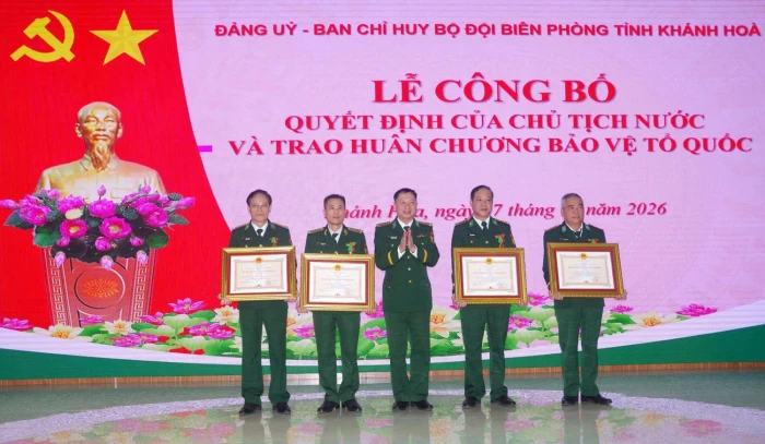 Bộ đội Biên phòng tỉnh Khánh Hòa trao Huân chương Bảo vệ Tổ quốc  cho 6 cá nhân